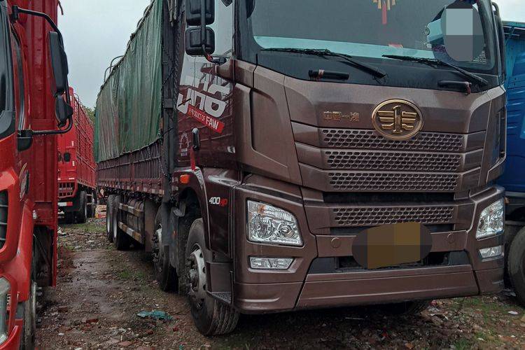 载货车 青岛解放 400马力