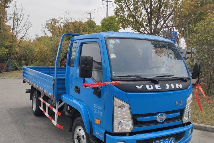 载货车 上汽跃进 130 马力