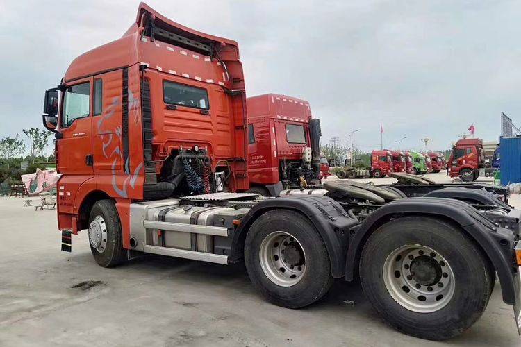 山东济宁二手牵引车 重汽汕德卡540马力国五转让出售