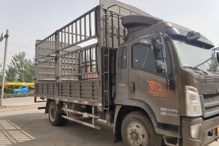 载货车 重汽howo轻卡 175 马力