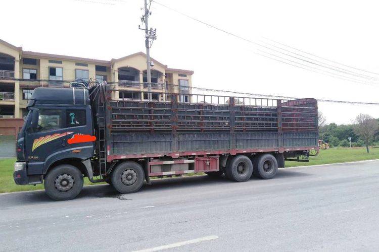 载货车 青岛解放 290 马力