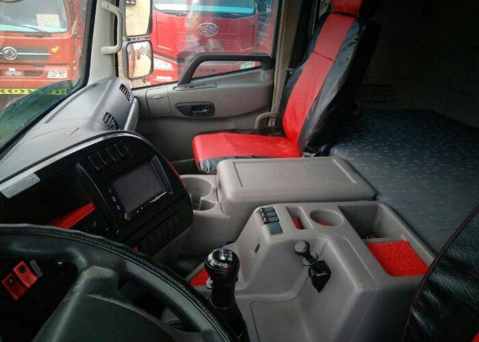 东风商用车 245马力马力 载货车