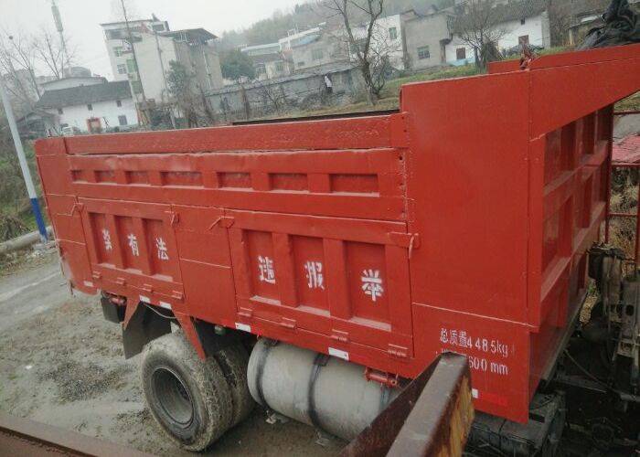 自卸车 东风专底 210马力153