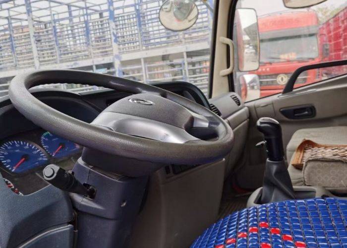 东风天锦kr180马力4x26