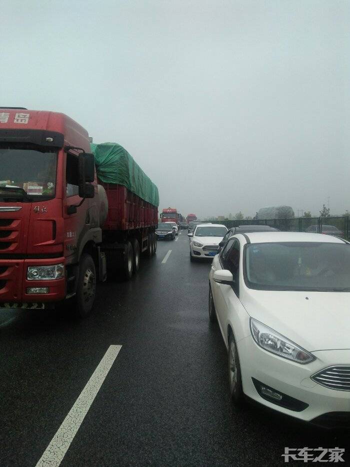 石黄高速沧州出口严重拥堵