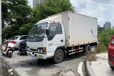 二手庆铃 五十铃100P 98马力 3.6米单排厢式轻卡(国四) 单桥 庆铃五十铃二手载货车 蓝牌