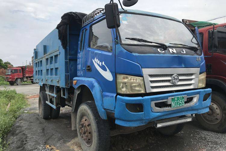 自卸車南駿汽車410馬力