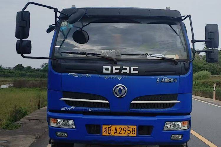 二手东风股份 130马力 自卸车