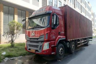 二手东风柳汽 乘龙H5重卡 240马力 6X2 9.7米厢式载货车(国六) 前四后四 玉柴二手载货车 黄牌图片