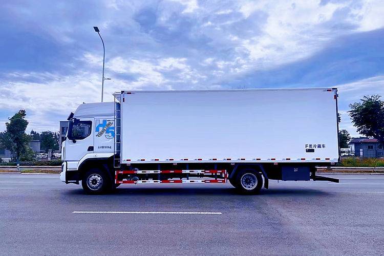 二手东风柳汽乘龙 320马力 专用车