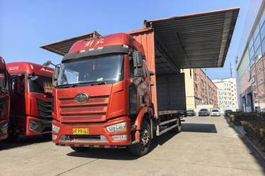 二手一汽解放 J6L中卡 220马力 8米厢式载货车(国五) 单桥 东风康明斯二手载货车 黄牌图片