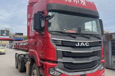 二手江淮 格尔发A5W重卡 480马力 6X4 牵引车(超高顶)(国五) 双驱 玉柴二手牵引车 黄牌图片