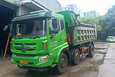 二手中国重汽成都商用车 斯太尔D5W 220马力 4X2 4.7米自卸车(国六) 单桥 玉柴二手自卸车 黄牌