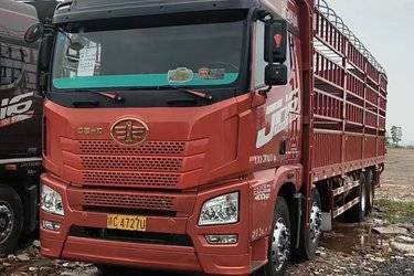 二手青岛解放 JH6重卡 领航版2.0 400马力 8X4 9.4米仓栅式载货车(法士特12挡)(国五) 前四后八 潍柴二手载货车 黄牌