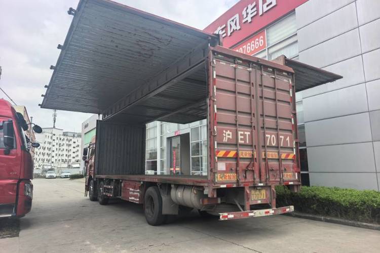 二手青岛解放 290马力 载货车