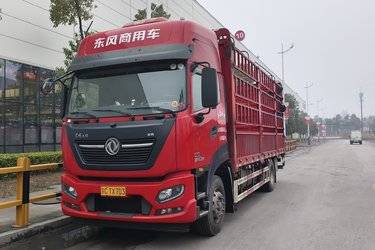 二手东风商用车 天锦KR PLUS 300马力 6X2 6.8米仓栅式载货车(国六) 前四后四 东风二手载货车 黄牌图片