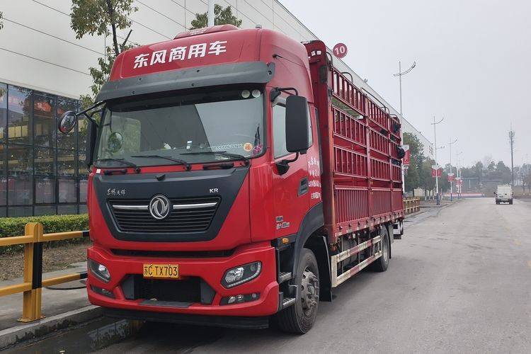 二手东风商用车 300马力 载货车