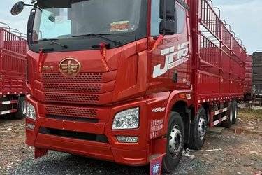 二手青岛解放 JH6重卡 460马力 8X4 9.4米仓栅式载货车(国五) 前四后八 潍柴二手载货车 黄牌图片