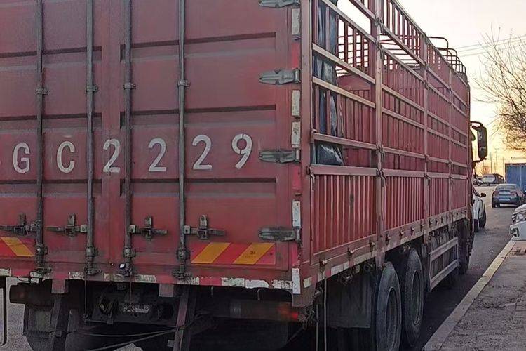 二手东风柳汽乘龙 460马力 载货车