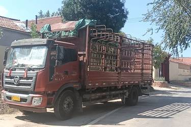 二手福田 瑞沃Q5中卡 168马力 4X2 6.7米仓栅式载货车(国五) 单桥 玉柴二手载货车 黄牌图片