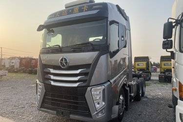 二手大运 V9 550马力 6X4 牵引车(国五) 双驱 潍柴二手牵引车 黄牌图片