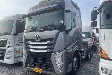 二手大运 V9 550马力 6X4 牵引车(国五) 双驱 潍柴二手牵引车 黄牌图片