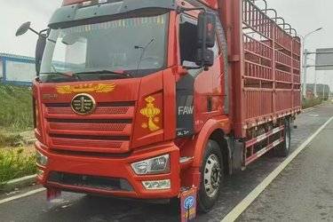 二手一汽解放 J6L中卡 质惠版 240马力 4X2 6.75米仓栅式载货车(国五) 单桥 锡柴二手载货车 黄牌