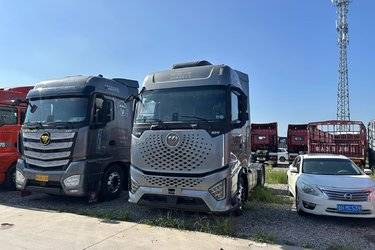 二手福田 欧曼银河 北方版 580马力 4X2 AMT自动挡牵引车(国六) 单桥 康明斯二手牵引车 黄牌图片