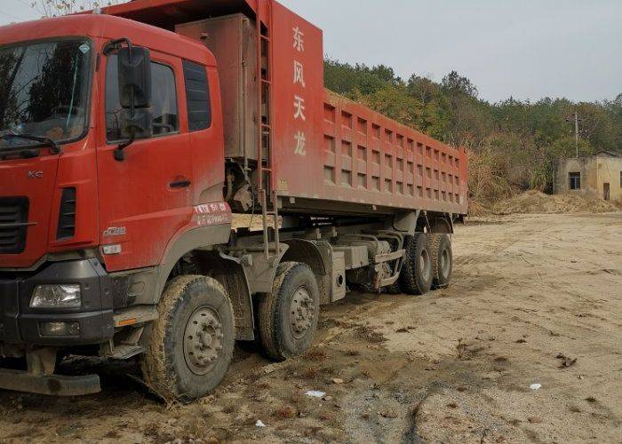 自卸車 東風商用車 385馬力