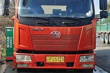 二手一汽解放 J6L重卡 240马力 4X2 车辆运输车(国五) 单桥 大柴二手载货车 黄牌图片