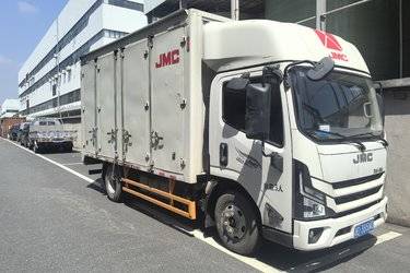 二手江铃 全新凯运中体 豪华版 146马力 4.2米单排厢式轻卡(国六)(6挡)(国六) 单桥 江铃二手载货车 蓝牌图片