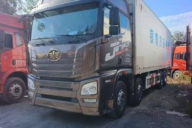 二手青岛解放 JH6重卡 领航版2.0 460马力 8X4 9.5米厢式载货车(国六) 前四后八 锡柴二手载货车 黄牌图片