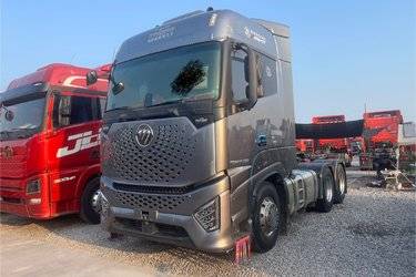 二手福田 欧曼银河 穿越版 580马力 6X4 AMT自动挡牵引车(国六)(带缓速器)(国六) 双驱 康明斯二手牵引车 黄牌图片