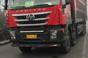 二手上汽红岩 杰狮C500重卡 超重载版 560马力 8X4 8.6米自卸车(国五) 前四后八 潍柴二手自卸车 黄牌