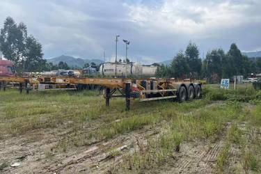 二手12.24米x2.49米 3轴 平板式半挂车