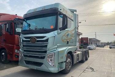 ���ֿ����ൺ��� ӥ; ����� 560���� 6X4 AMT�Զ���ǣ����(�ٱ�3.417)(����) ˫�� �������ǣ���� ����