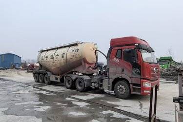 二手粉粒物料运输车 一汽解放 解放J6P