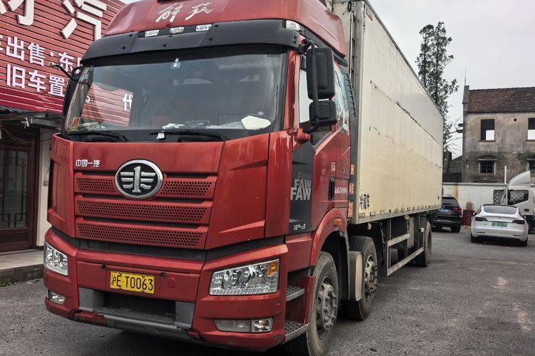二手一汽解放 280马力 载货车