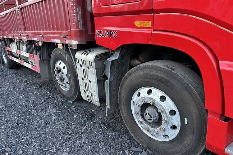 二手东风商用车 560马力 载货车