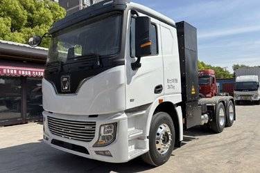 二手徐工重卡 漢風E7 6X4 纯电动牵引车  二手电动卡车电动牵引车图片