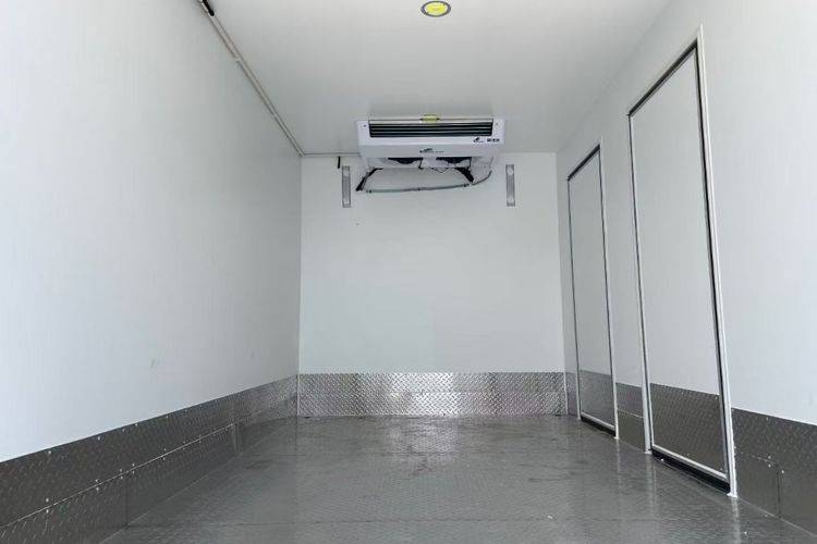 福田奥铃 100.27Wh 电动卡车