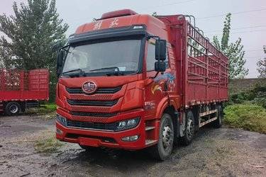 二手青岛解放 悍V重卡 290马力 6X2 7.7米仓栅式载货车(国五) 前四后四 锡柴二手载货车 黄牌图片