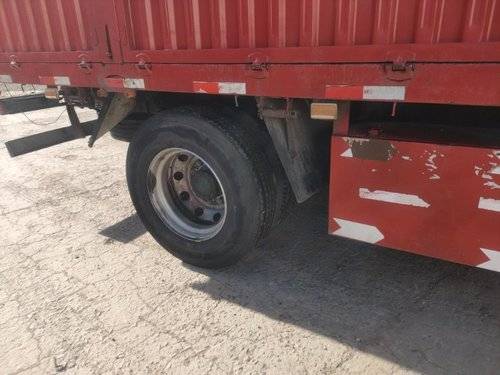 青岛解放 220马力 载货车