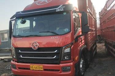 二手大运 祥龙 230马力 6X2 6.8米排半仓栅式载货车(国六) 前四后四 云内动力二手载货车 黄牌图片