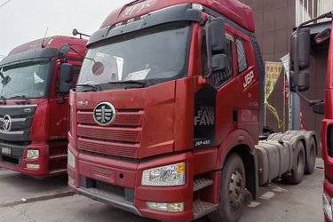 二手一汽解放 J6P重卡 领航版 460马力 6X4牵引车(国五) 双驱 锡柴二手牵引车 黄牌图片