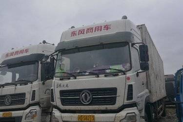 二手东风商用车 天龙重卡 245马力 6X2 9.6米厢式载货车(国五) 前四后四 安徽康明斯二手载货车 黄牌图片