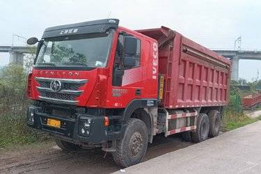 二手上汽红岩 杰狮C500重卡 重载版 430马力 6X4 6米自卸车(国五) 后八轮 上菲红二手自卸车 黄牌图片