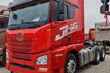 二手青岛解放 JH6重卡 领航版2.0 480马力 6X4牵引车(国五) 双驱 潍柴二手牵引车 黄牌图片