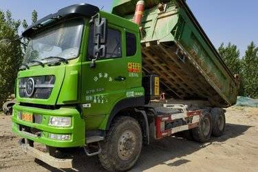 二手中国重汽 斯太尔D7B重卡 380马力 6X4 5.6米渣土自卸车(国五) 后八轮 中国重汽二手自卸车 黄牌图片