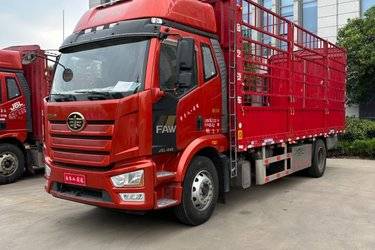 二手一汽解放 J6L中卡 240马力 4X2 6.75米栏板载货车(国五) 单桥 大柴二手载货车 黄牌图片